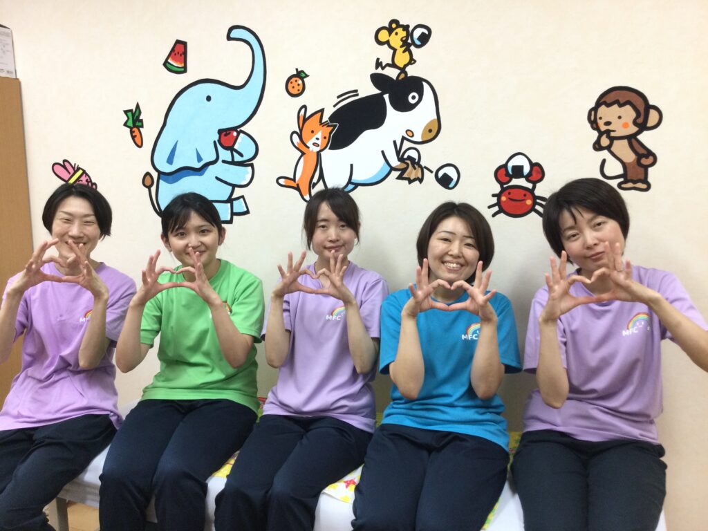 仲の良い事務スタッフ